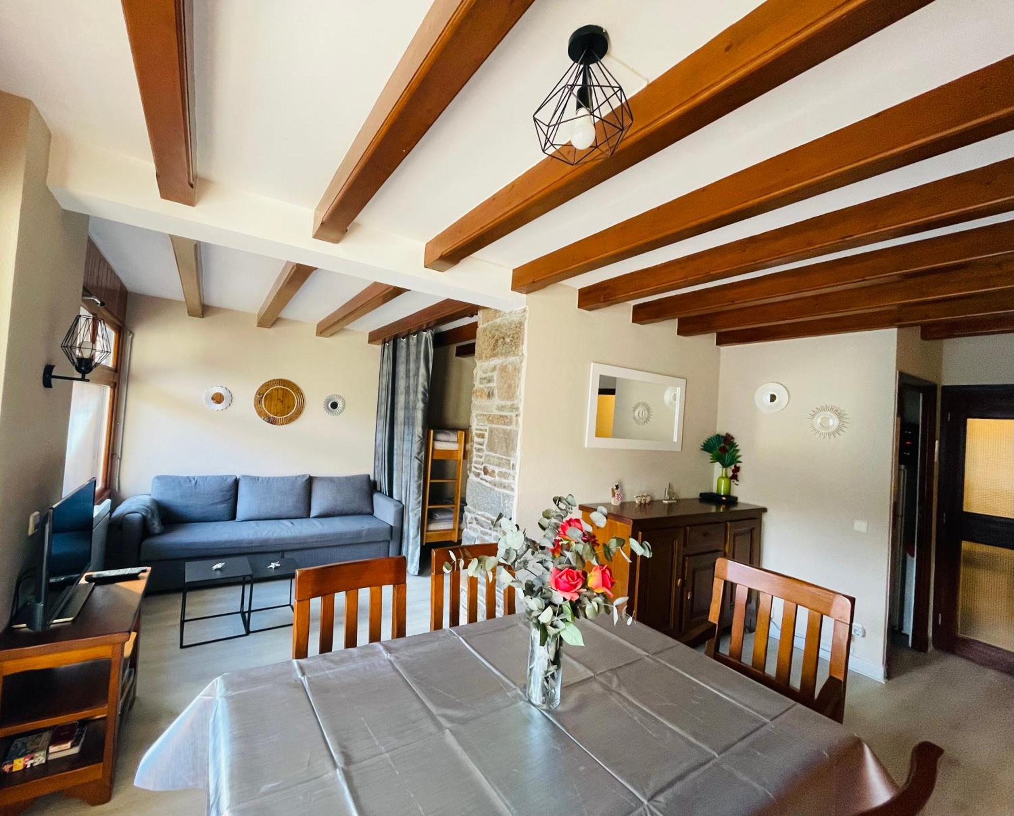 Appartement 58 M2 Avec Piscine Interieure Vue Montagne Centre Village , Parking Prive Saint-Lary-Soulan Esterno foto