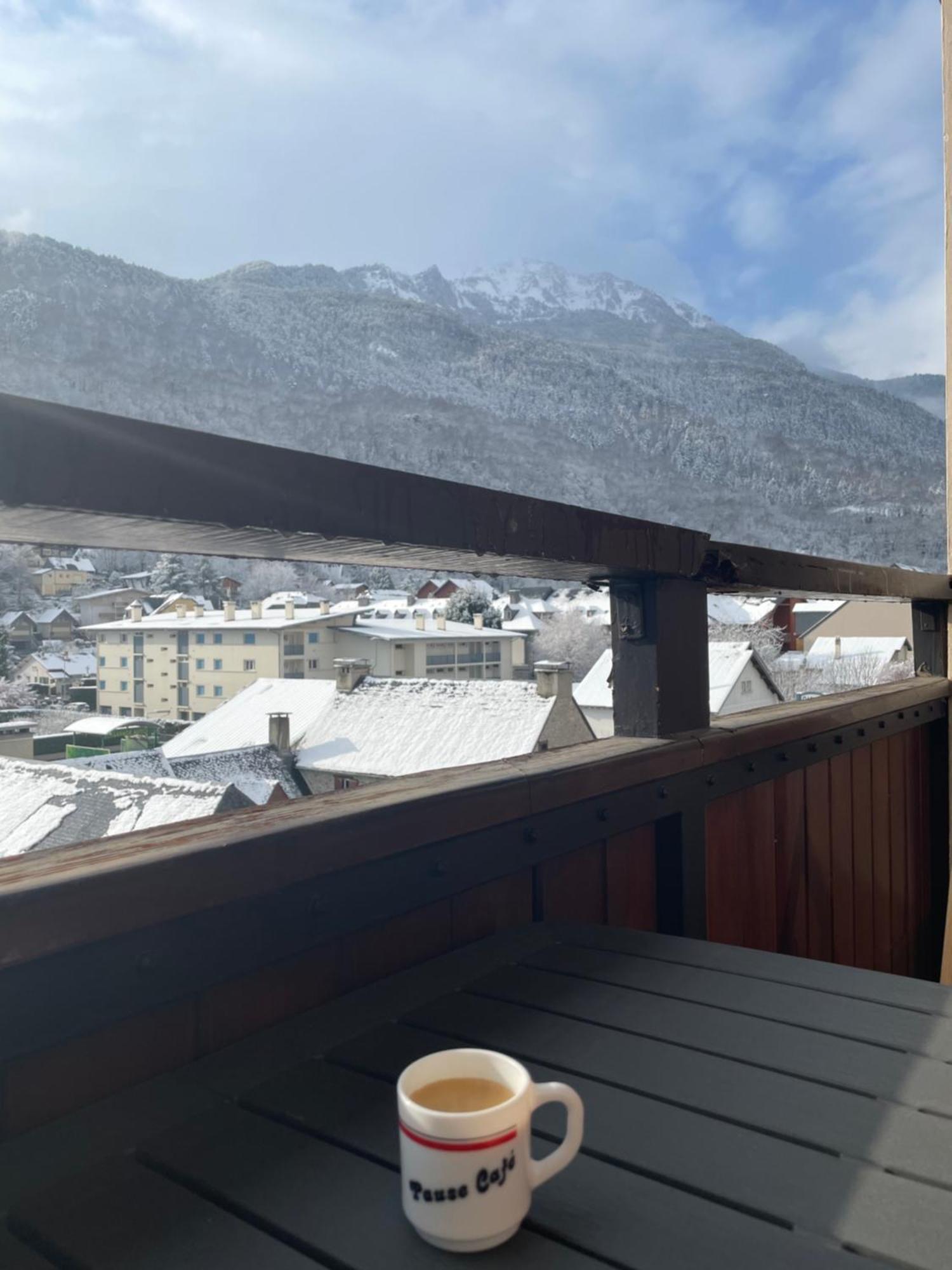 Appartement 58 M2 Avec Piscine Interieure Vue Montagne Centre Village , Parking Prive Saint-Lary-Soulan Esterno foto